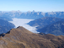 Nebelmeer im Saalachtal; Unten, links der Bildmitte erkennt man die Gleiwitz Hütte