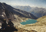 Vom Verbindungsgrat Hocharn-Goldzechkopf hat mein eine herrliche Aussicht auf den Zirmsee, an welchen man später beim Abstieg nach Heiligenblut vorbeikommt.