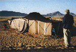 Das etwas andere Zelt. Zu Gast bei Beduinen am Rande der Sahara.