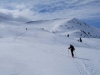 Der letzte Hang bevor man den Kamm erreicht. Rechts der Lamperbichlkogel.